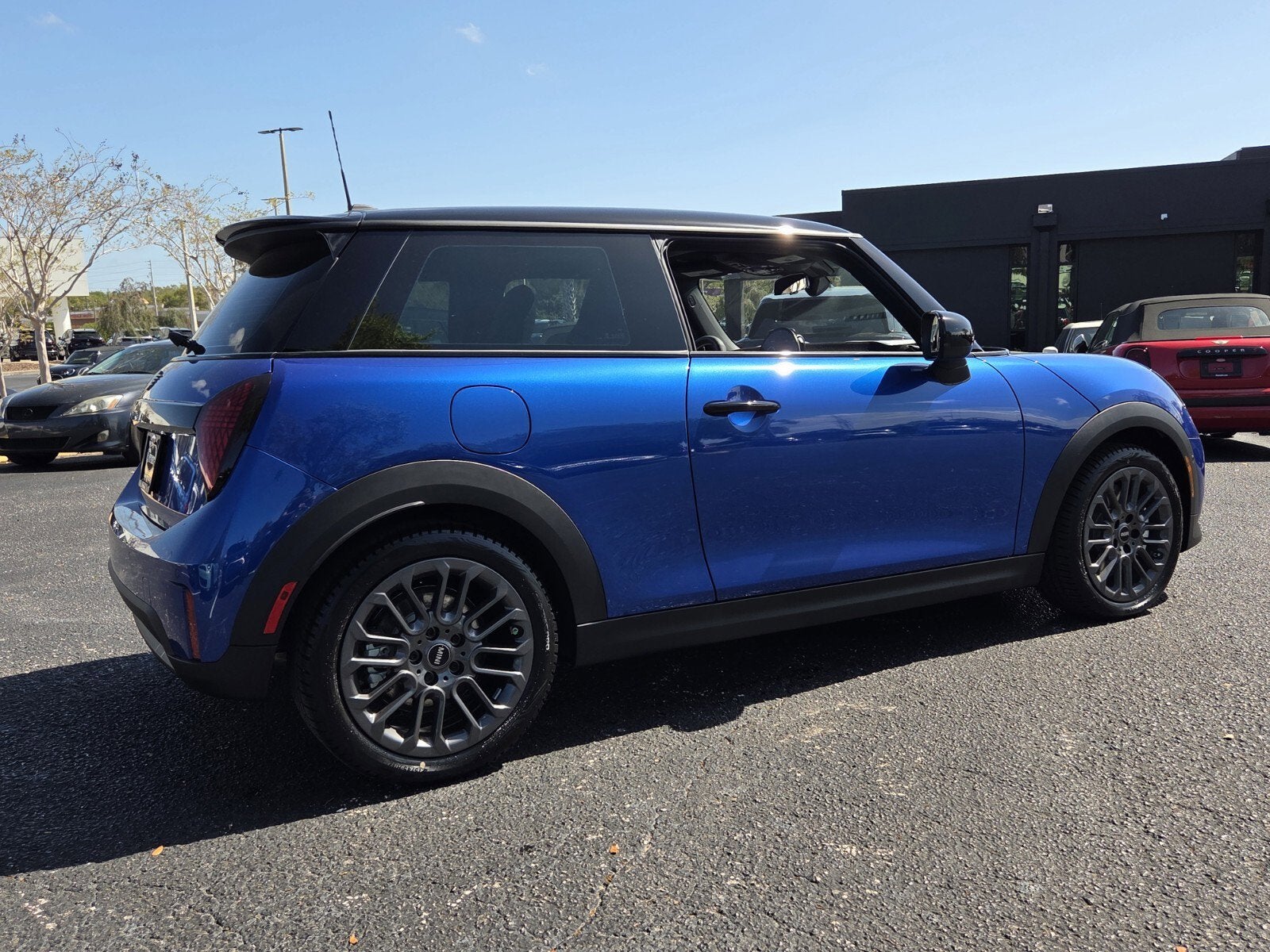 2026 MINI 2 DOOR SIGNATURE PLUS