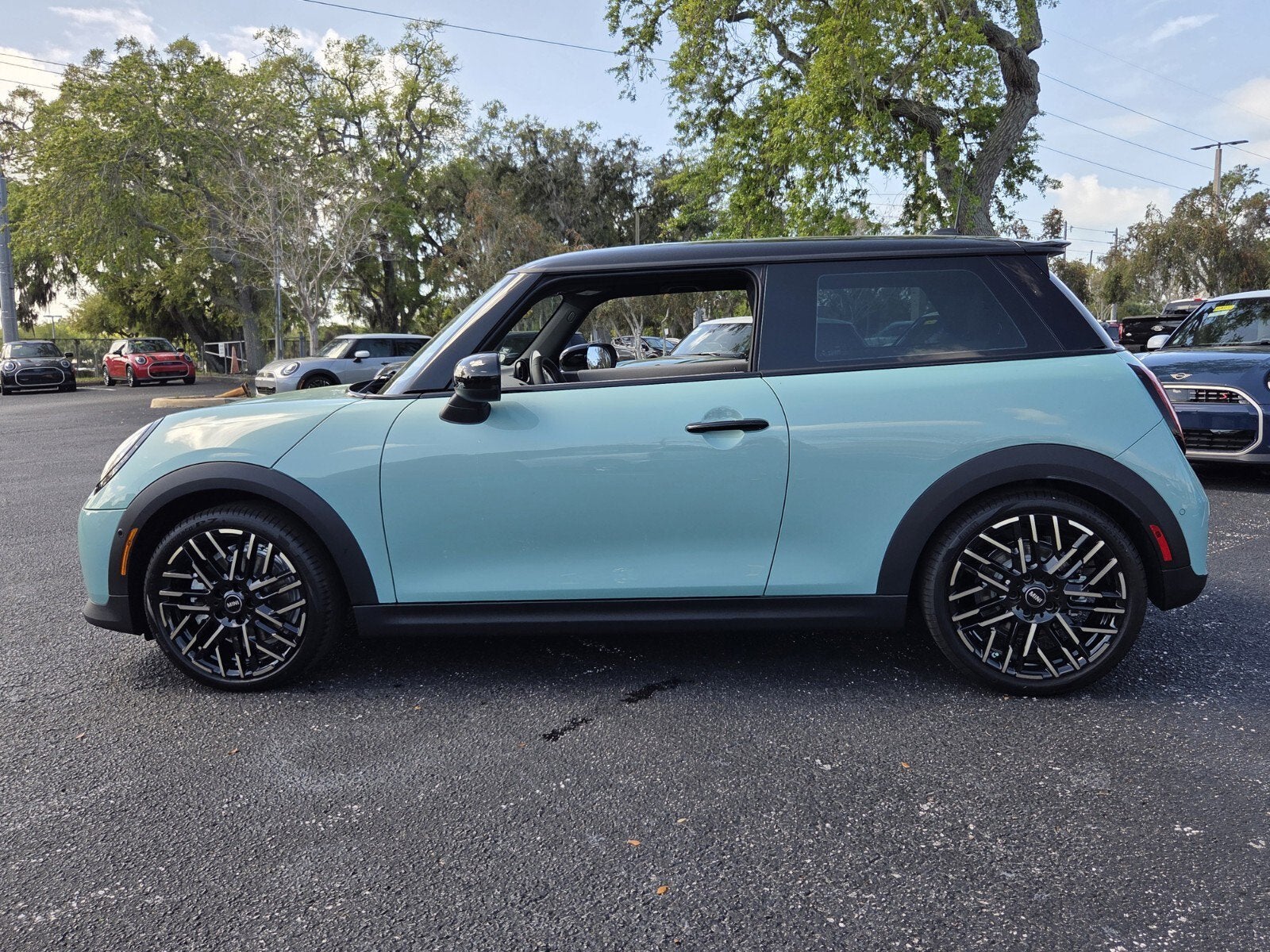 2026 MINI 2 DOOR SIGNATURE PLUS