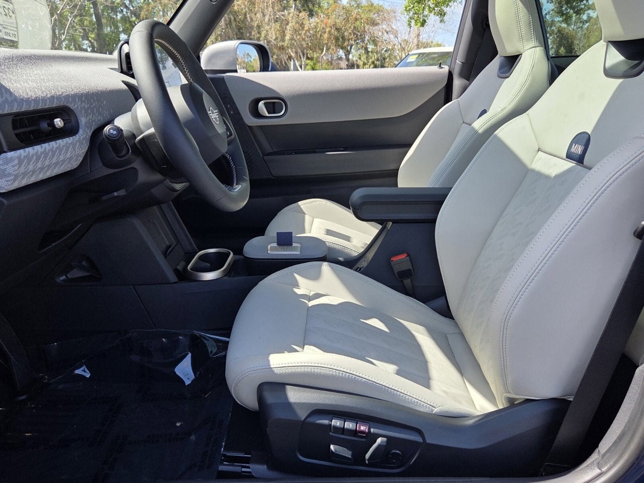 2026 MINI 2 DOOR ICONIC