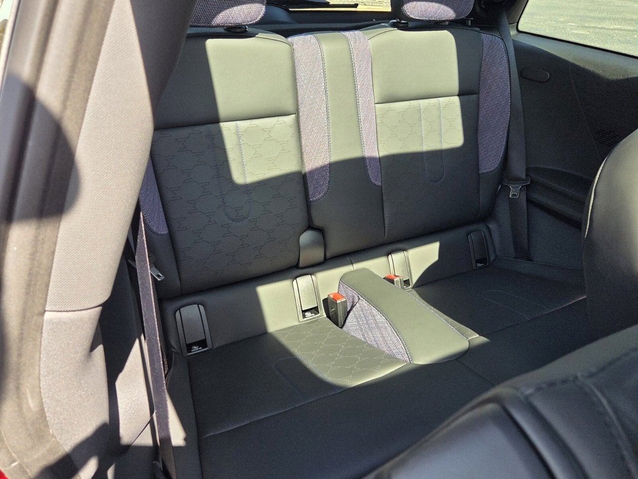 2026 MINI 2 DOOR SIGNATURE PLUS