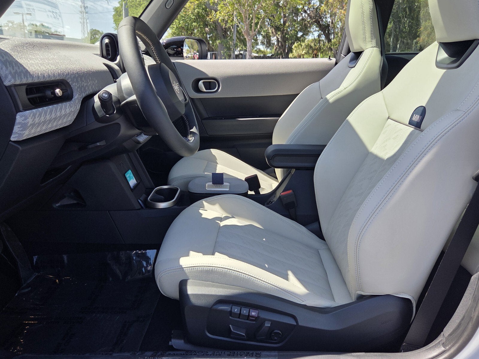 2026 MINI 2 DOOR ICONIC