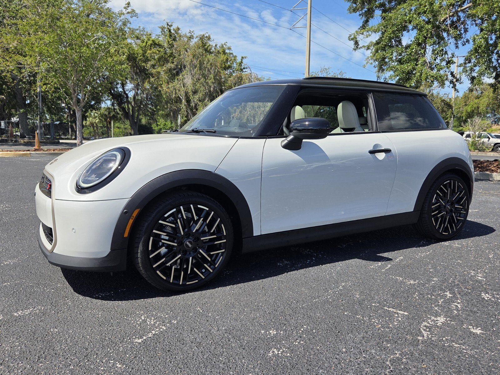 2026 MINI 2 DOOR ICONIC