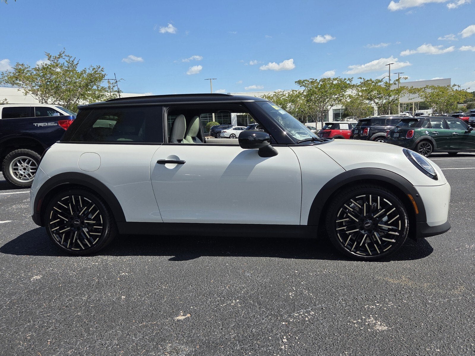 2026 MINI 2 DOOR ICONIC