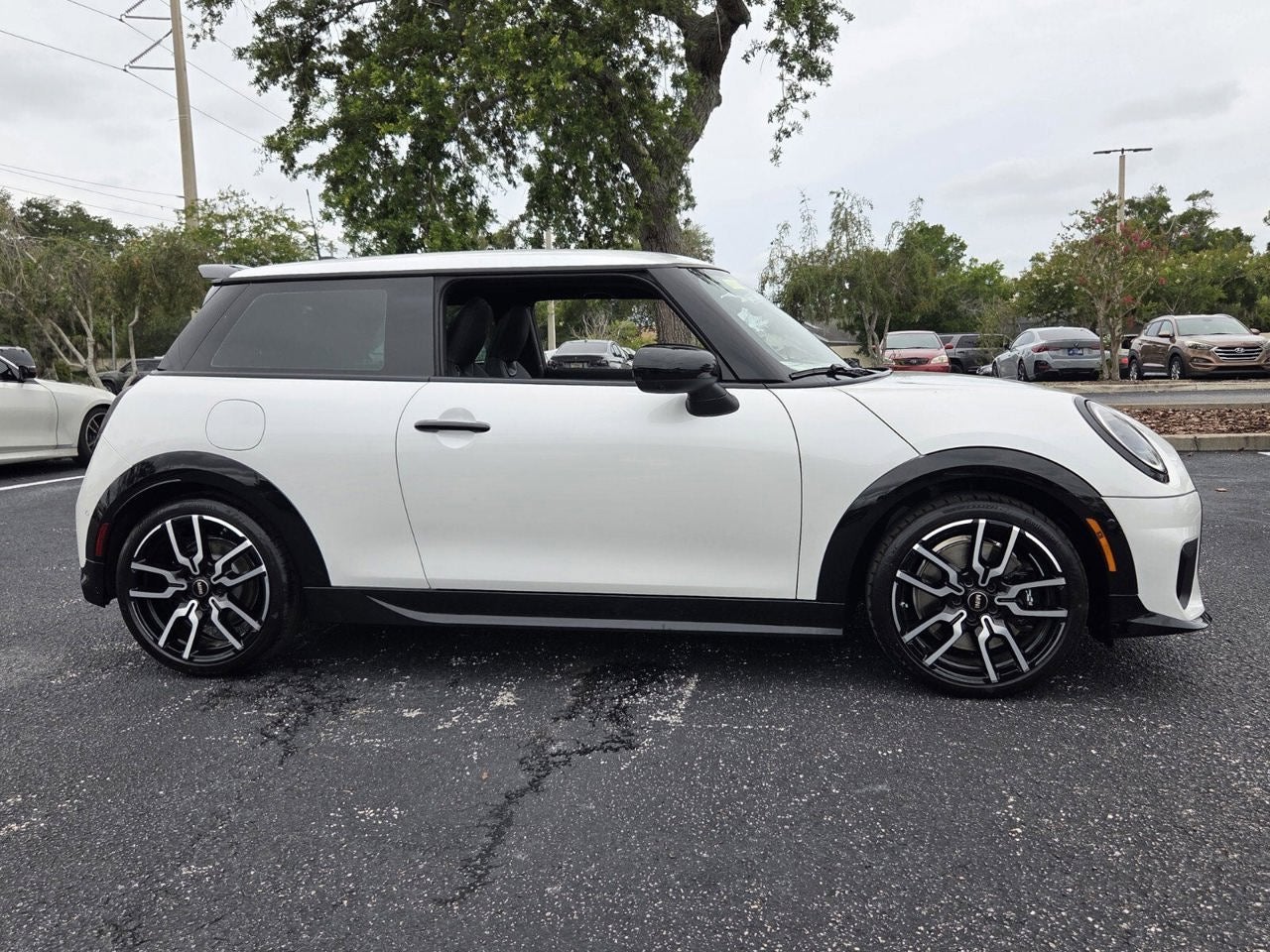 2026 MINI 2 DOOR ICONIC
