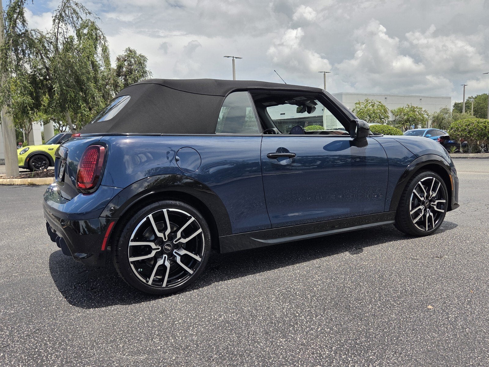 2026 MINI CONVERTIBLE ICONIC