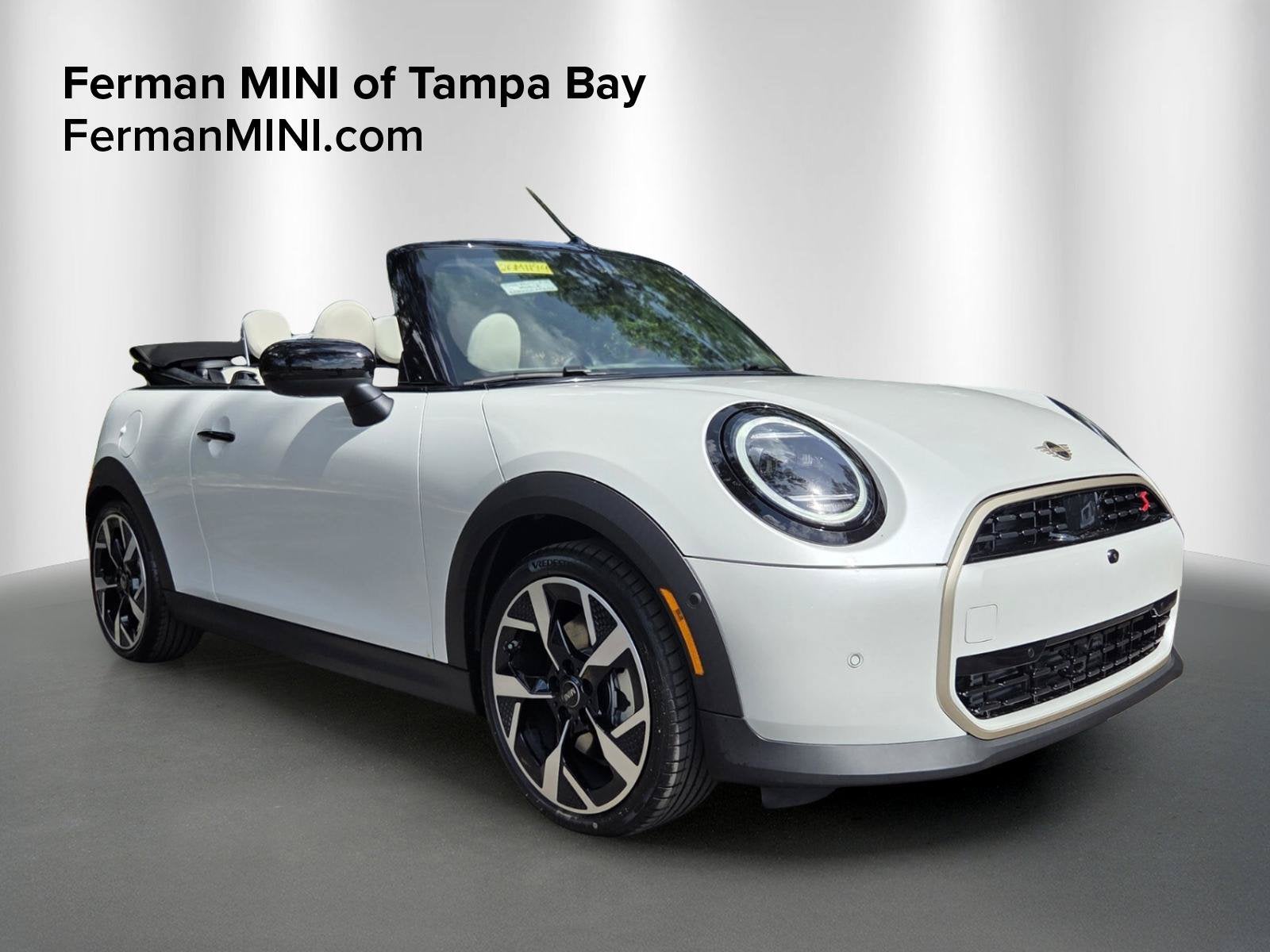 2026 MINI Convertible Cooper S's photo