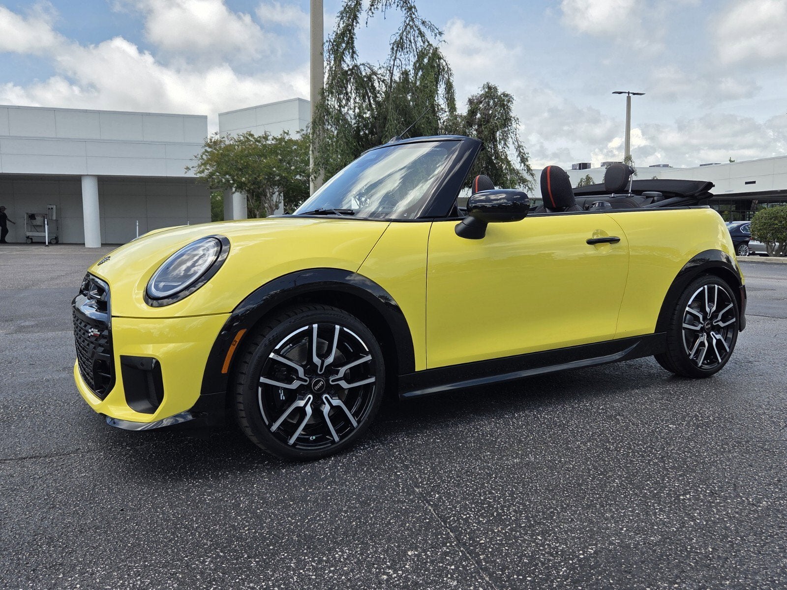 2026 MINI CONVERTIBLE ICONIC