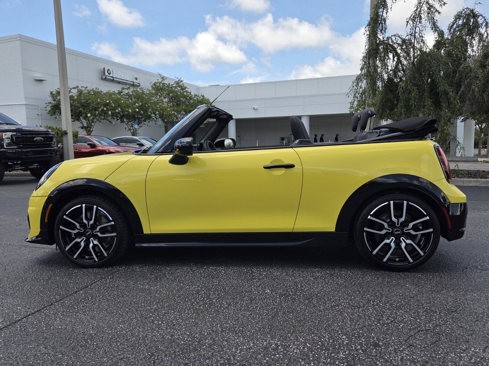 2026 MINI CONVERTIBLE ICONIC