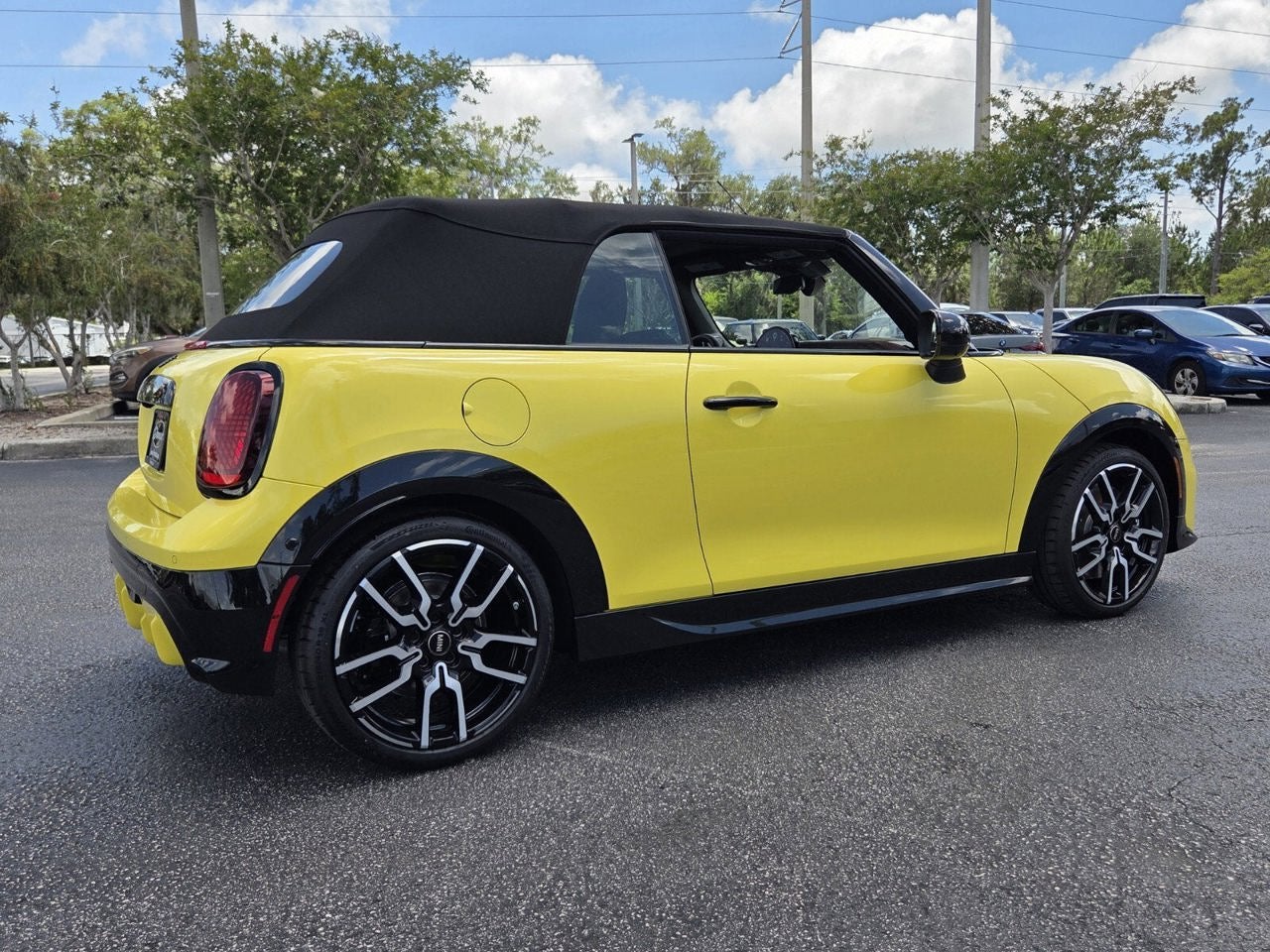 2026 MINI CONVERTIBLE ICONIC