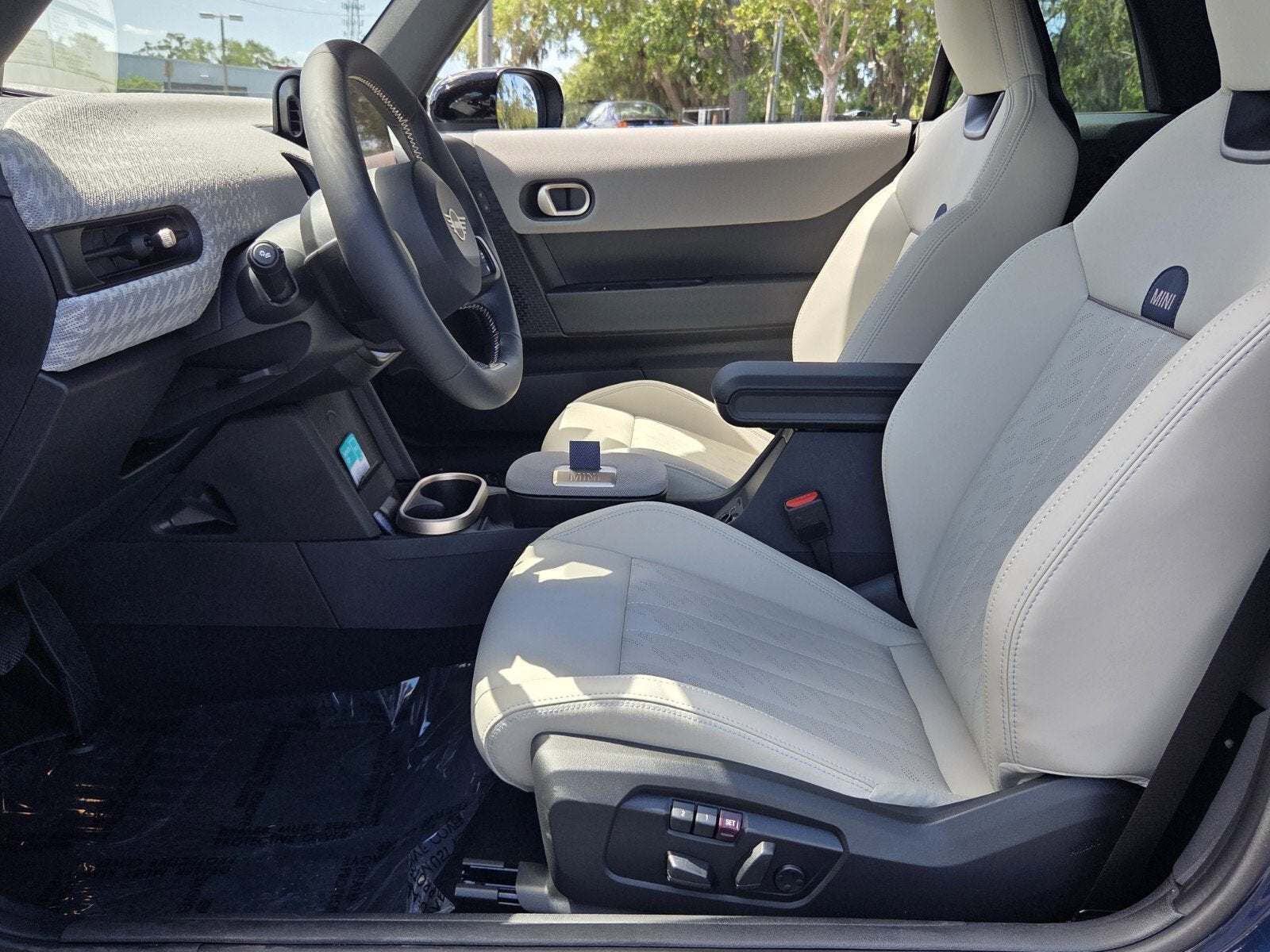 2026 MINI CONVERTIBLE ICONIC