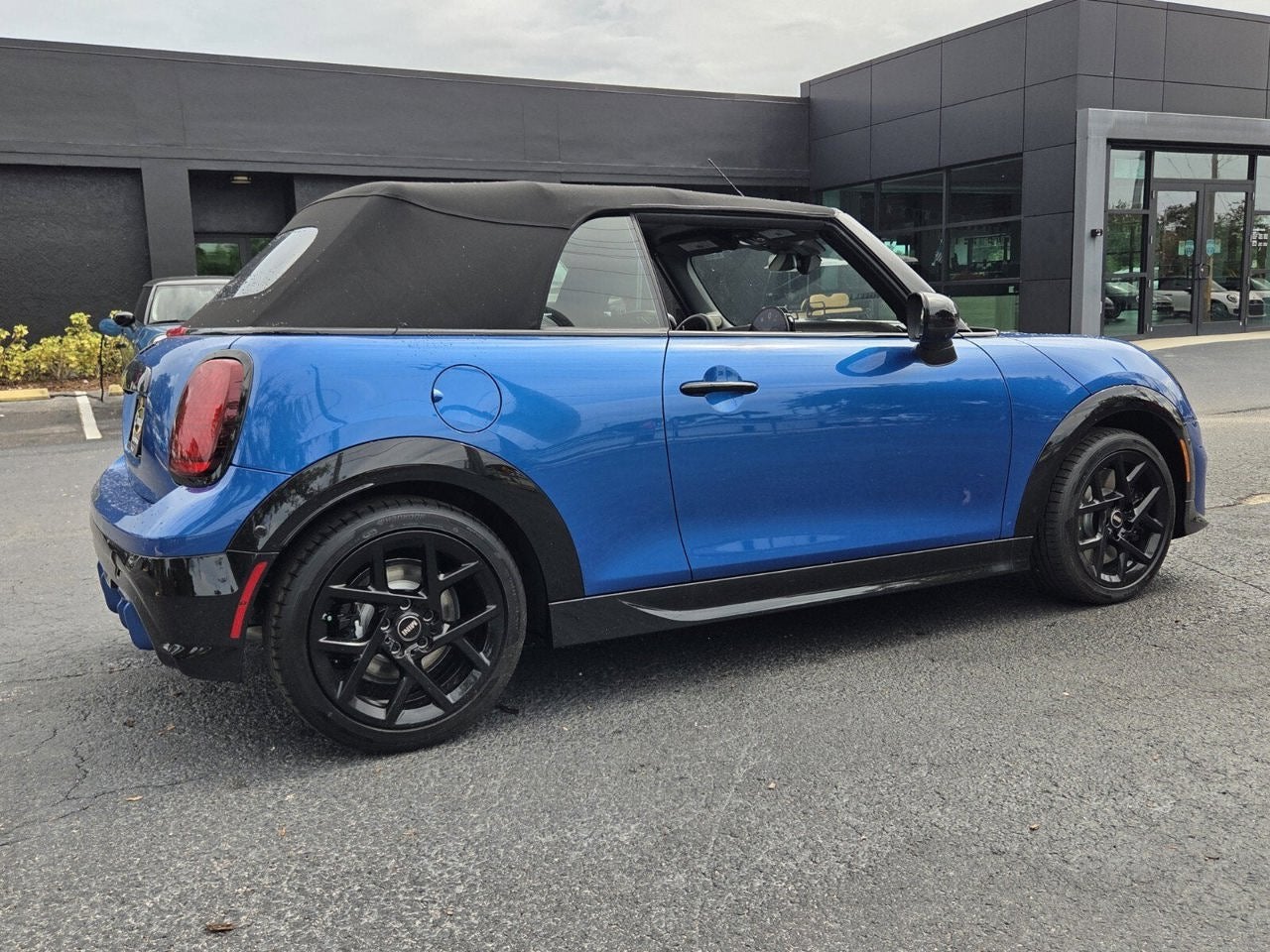 2026 MINI CONVERTIBLE ICONIC