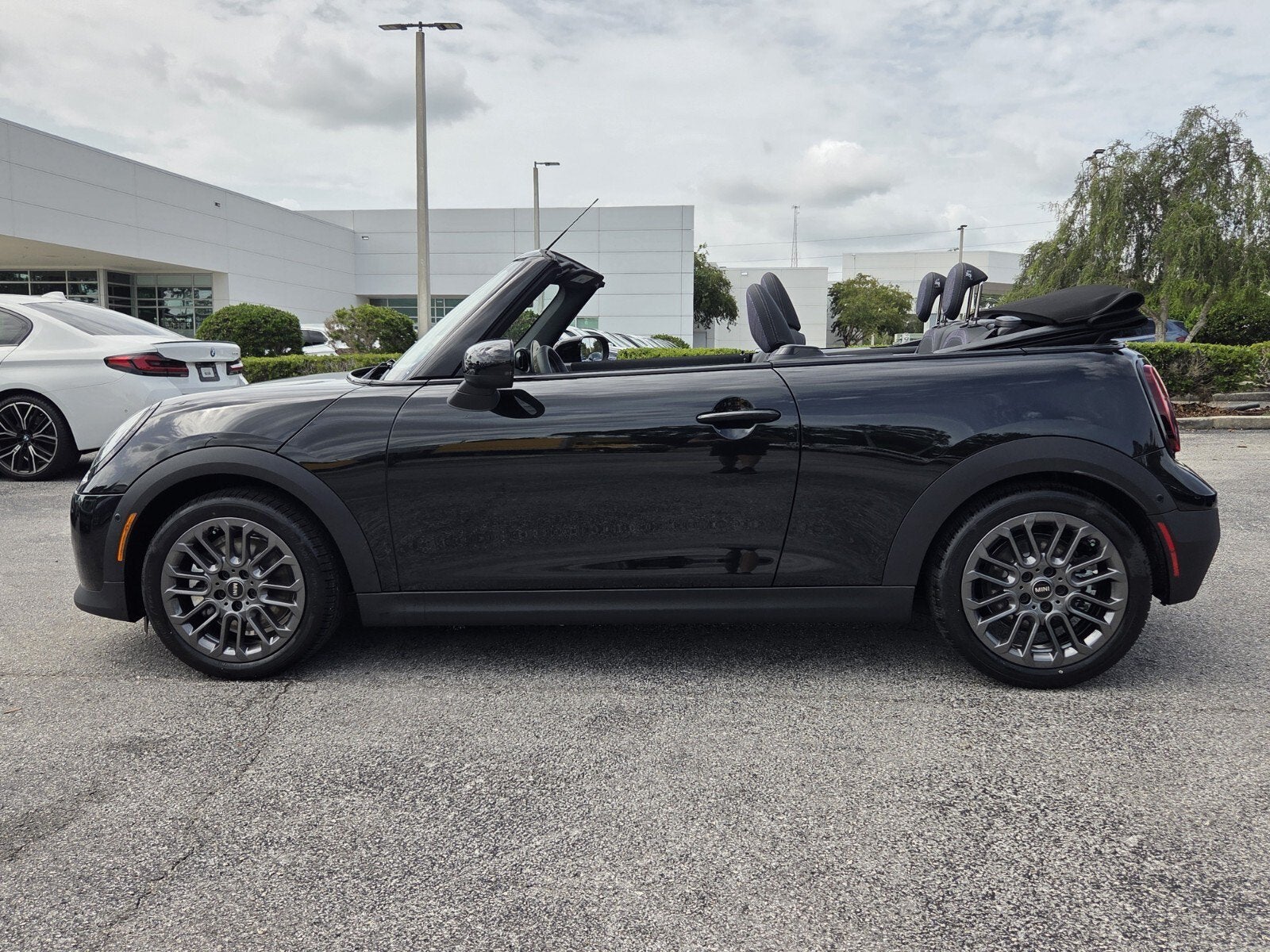 2026 MINI CONVERTIBLE SIGNATURE PLUS