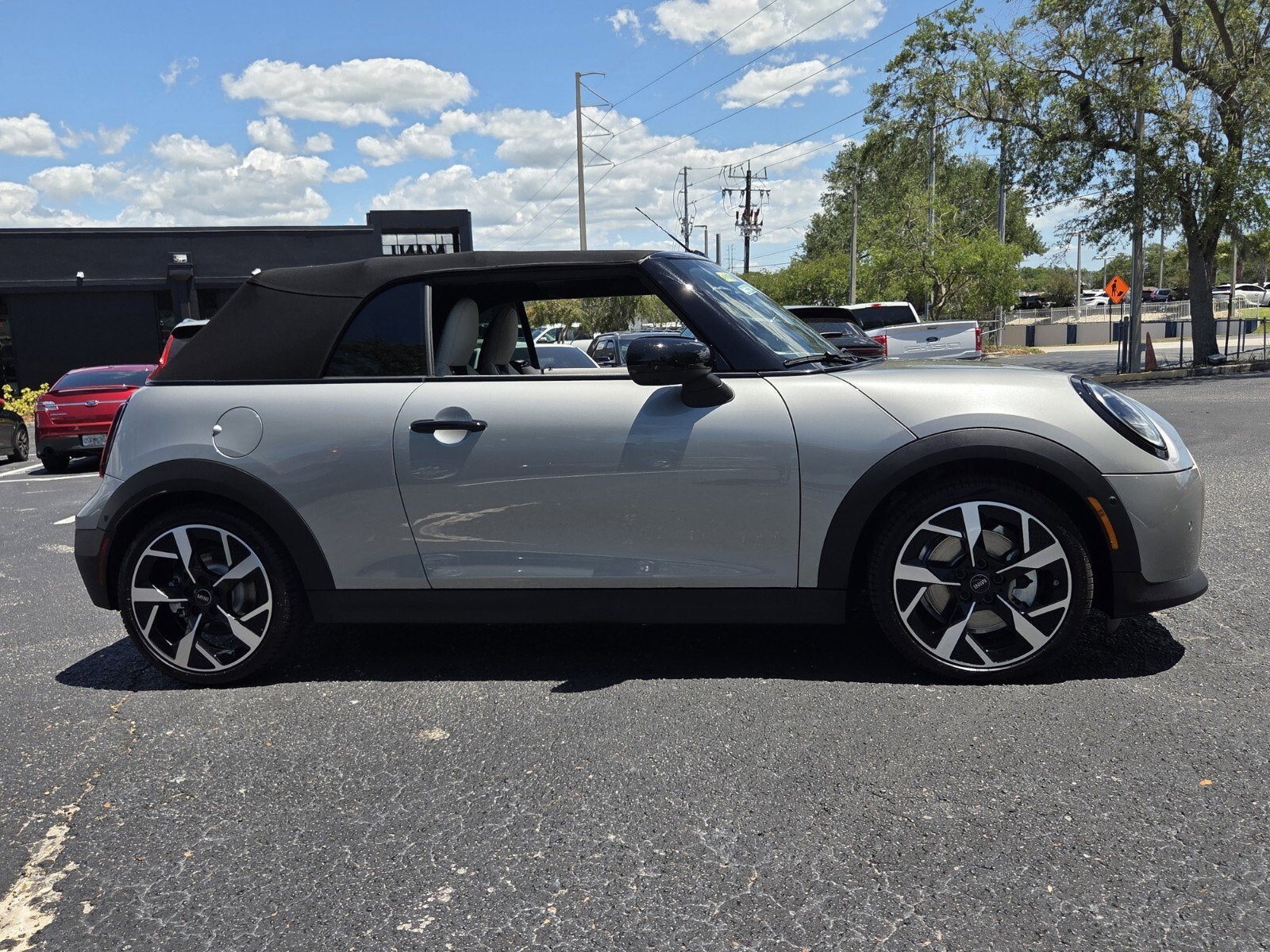 2026 MINI CONVERTIBLE ICONIC