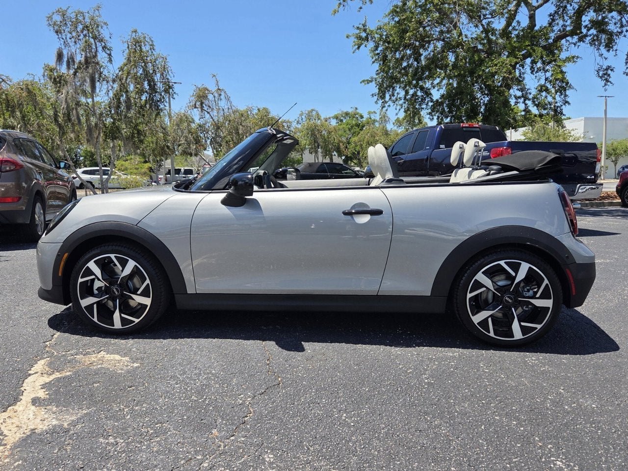 2026 MINI CONVERTIBLE ICONIC