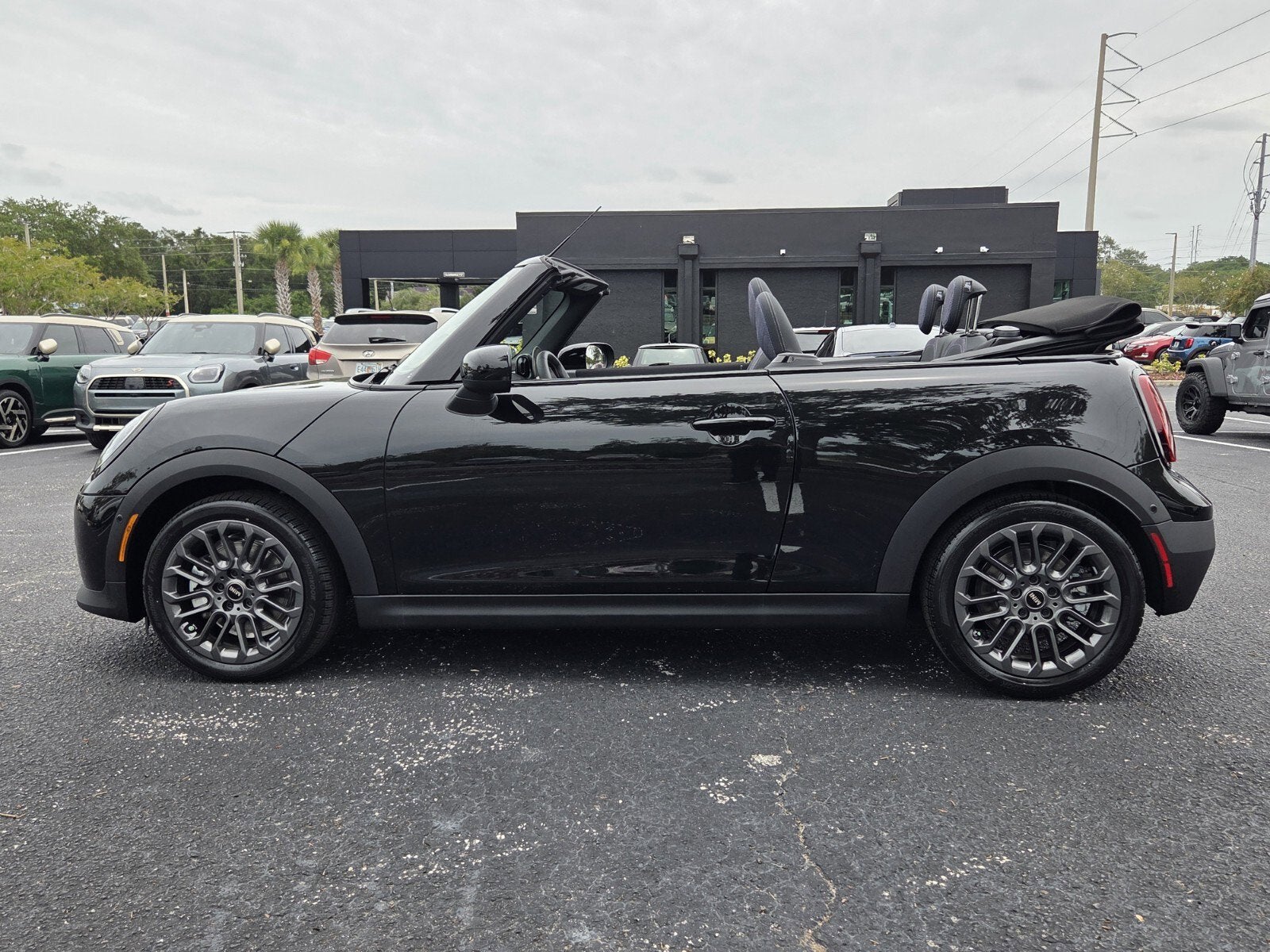 2026 MINI CONVERTIBLE SIGNATURE PLUS