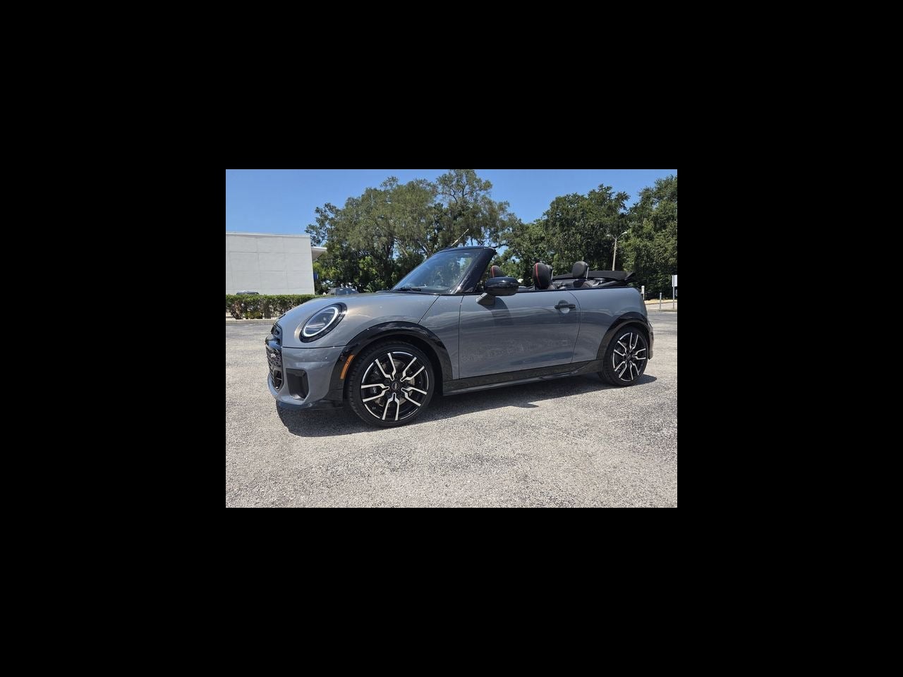 2026 MINI CONVERTIBLE ICONIC