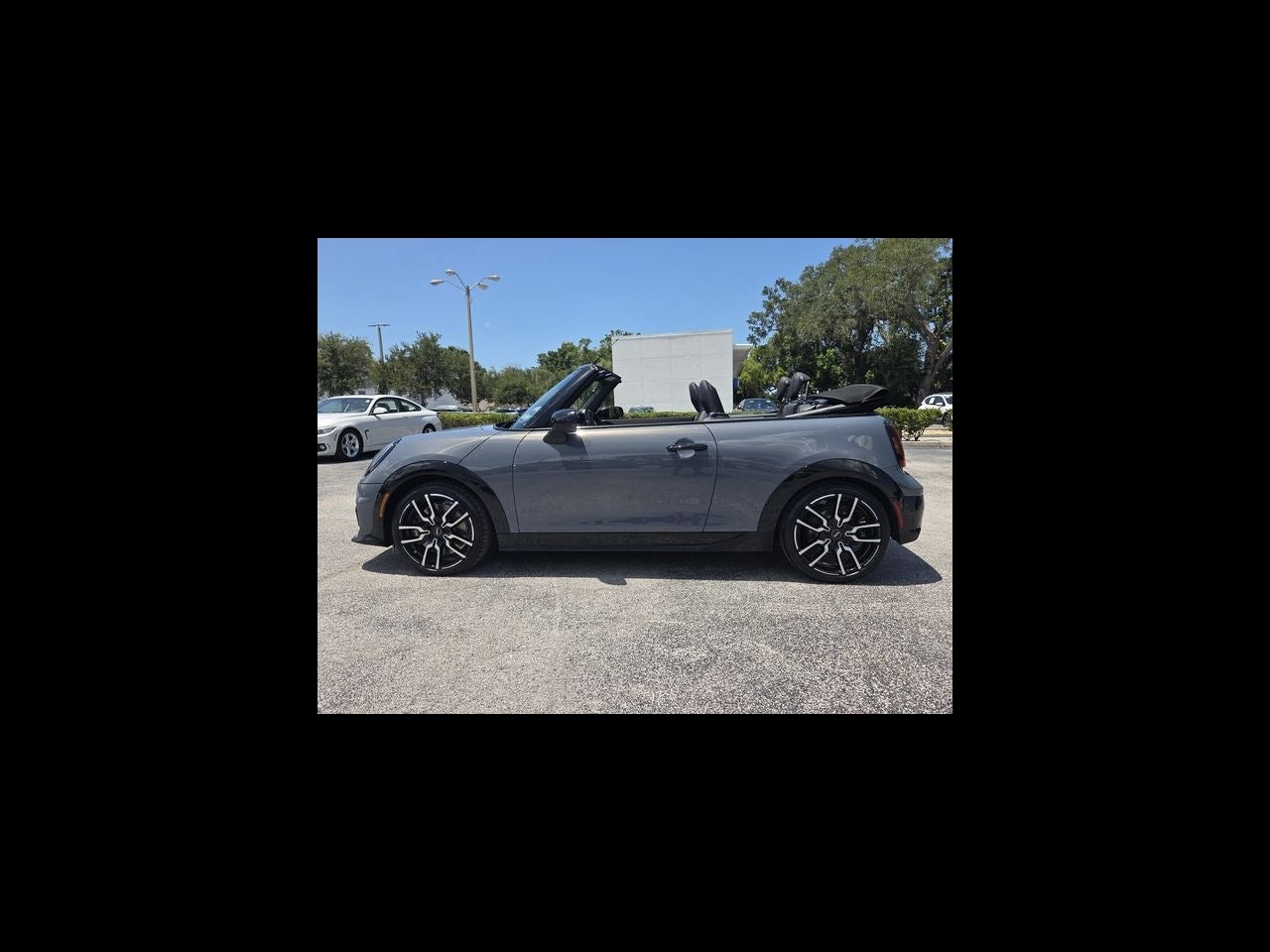 2026 MINI CONVERTIBLE ICONIC