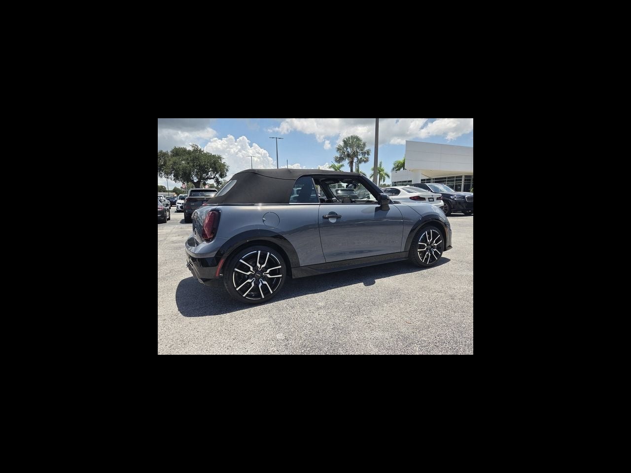 2026 MINI CONVERTIBLE ICONIC