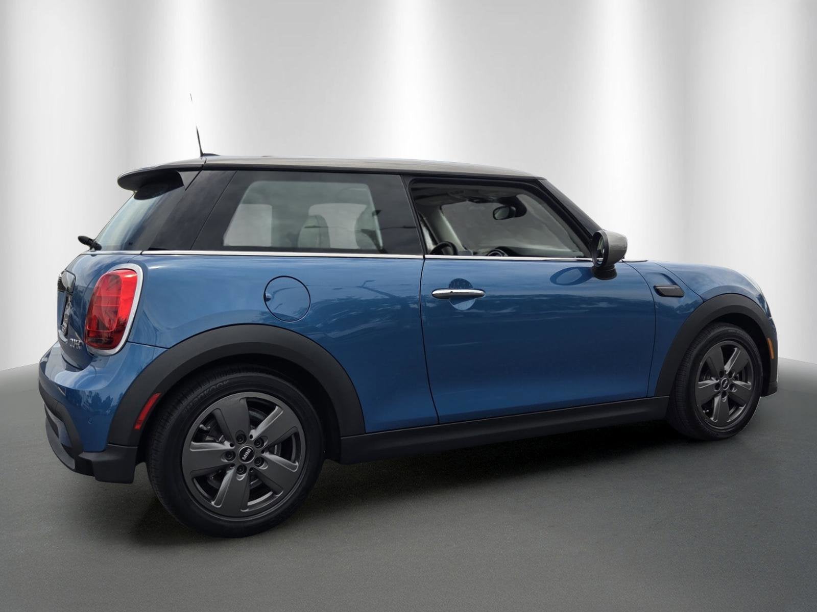 2023 MINI HARDTOP 2 DOOR Cooper