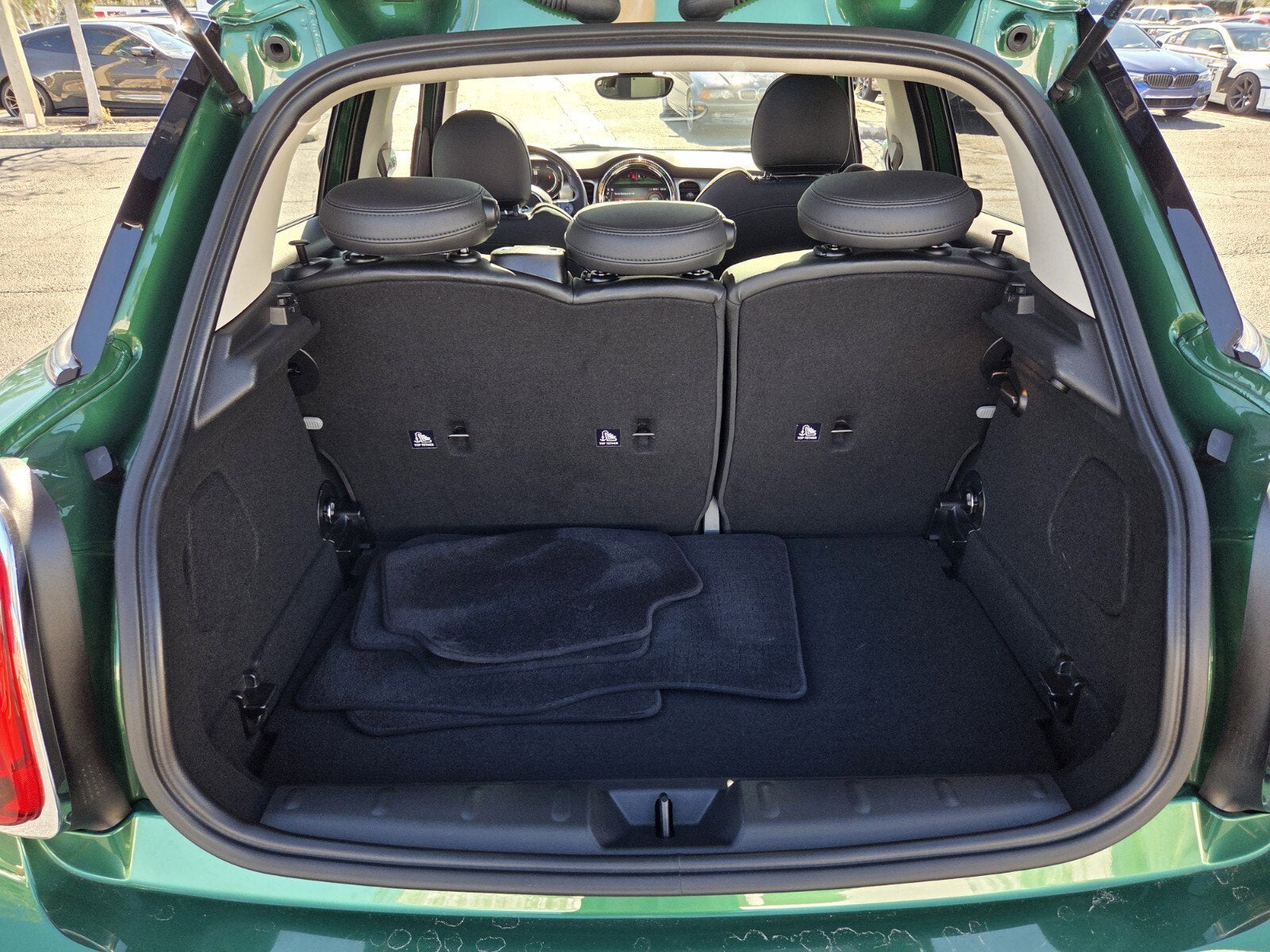 2023 MINI Hardtop 4 Door Signature