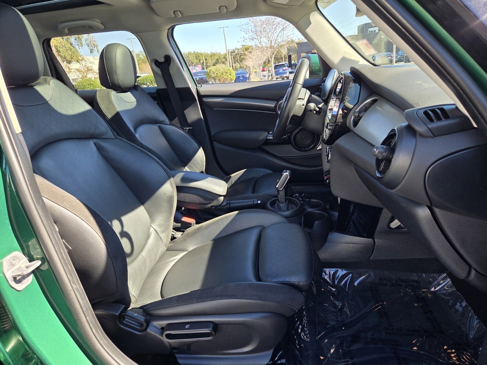 2023 MINI Hardtop 4 Door Signature