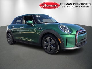 2023 MINI Hardtop 4 Door Signature