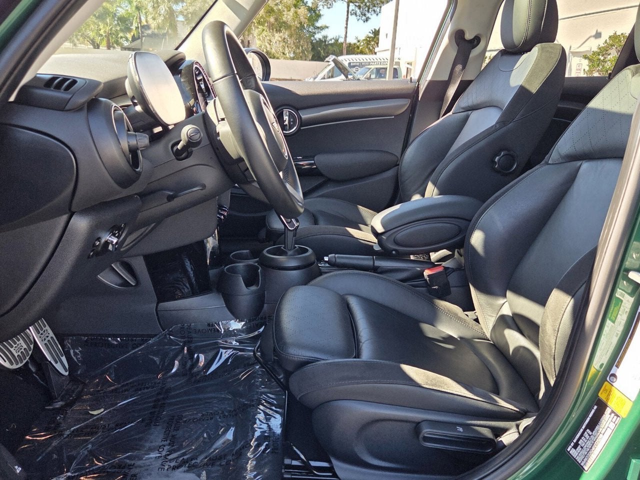 2023 MINI Hardtop 4 Door Signature