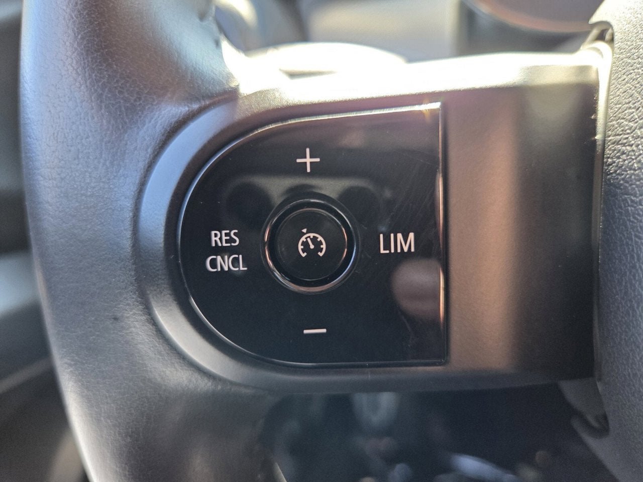 2023 MINI Hardtop 4 Door Signature