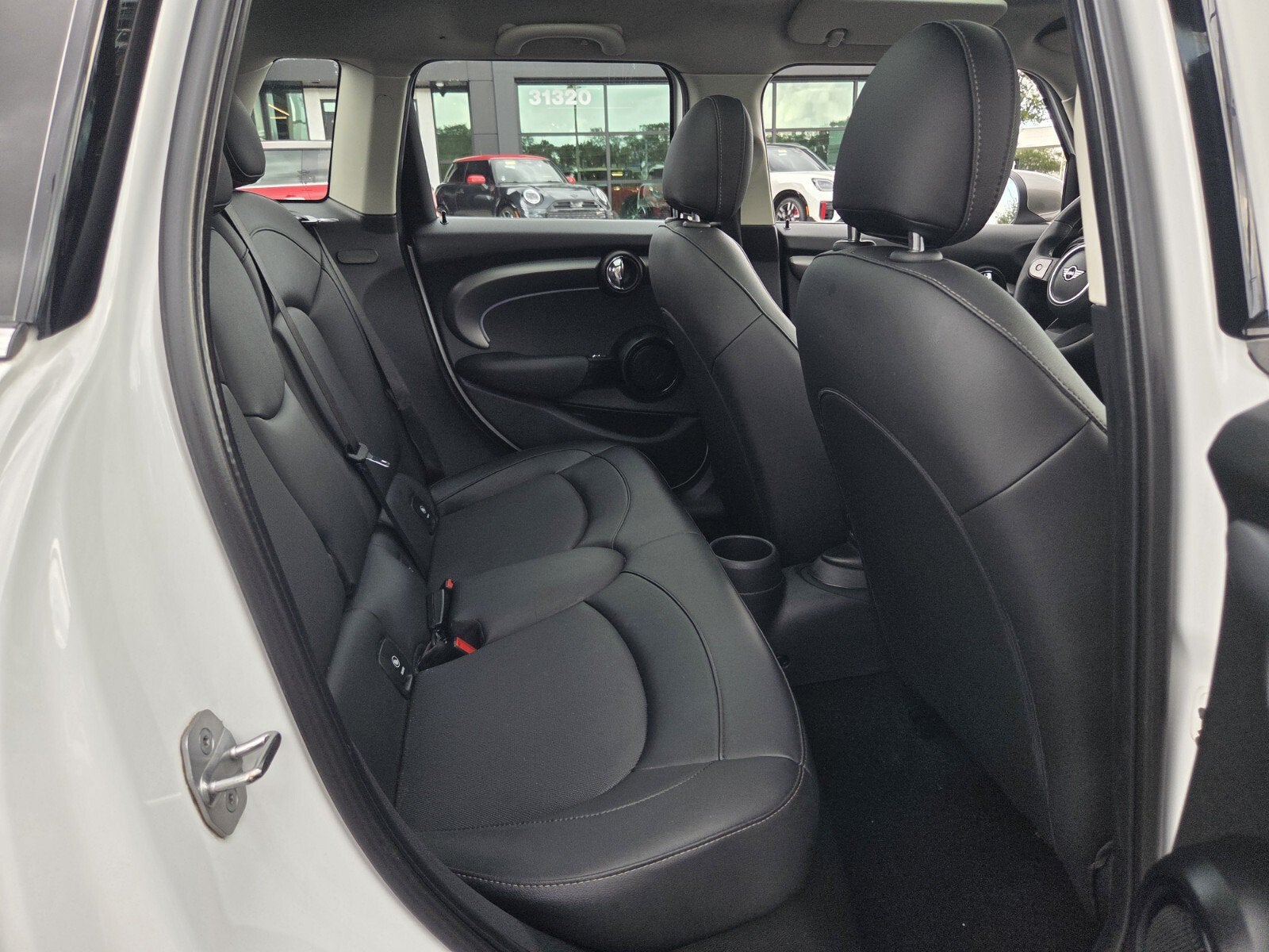2024 MINI HARDTOP 4 DOOR Cooper