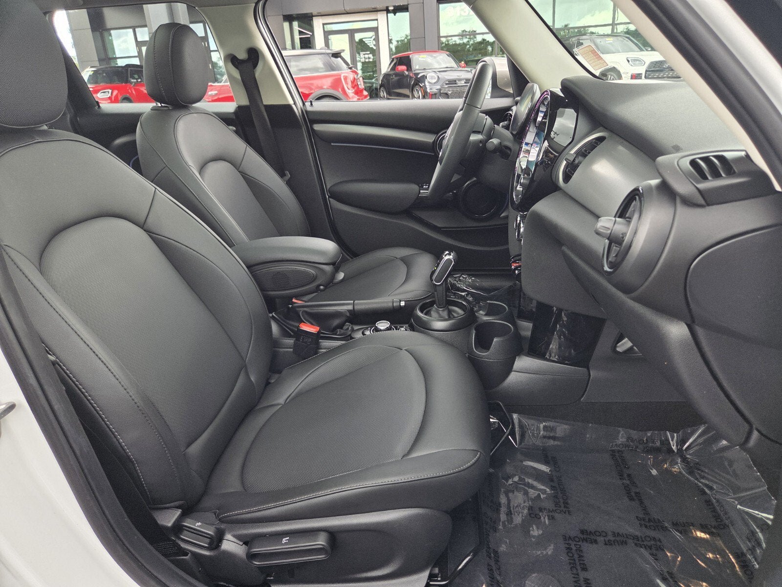 2024 MINI HARDTOP 4 DOOR Cooper