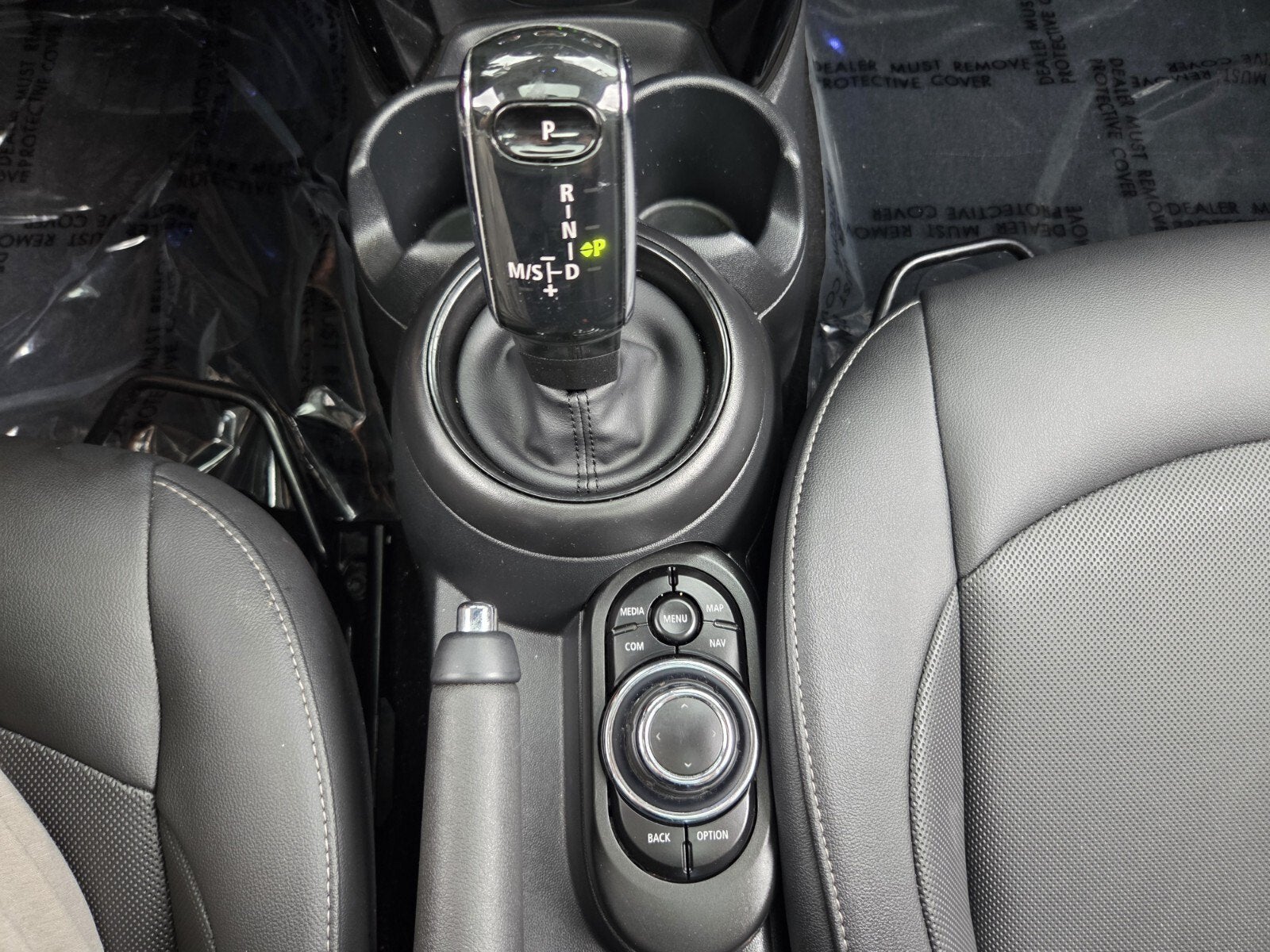 2024 MINI HARDTOP 4 DOOR Cooper