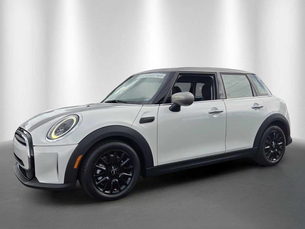 2024 MINI HARDTOP 4 DOOR Cooper
