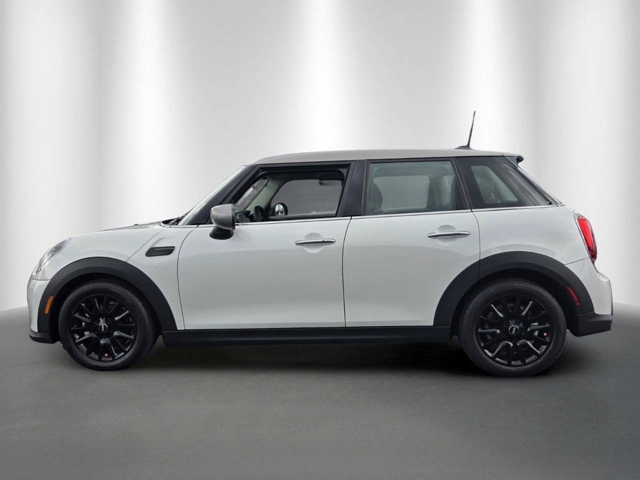 2024 MINI HARDTOP 4 DOOR Cooper
