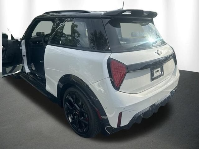2026 MINI Hardtop 2 Door Iconic