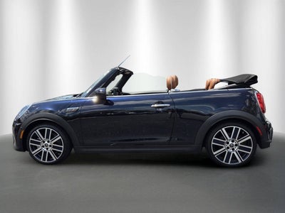 2024 MINI CONVERTIBLE Iconic