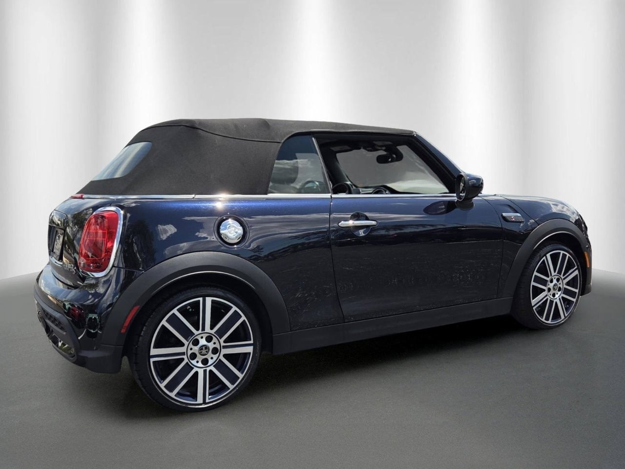 2024 MINI CONVERTIBLE Iconic