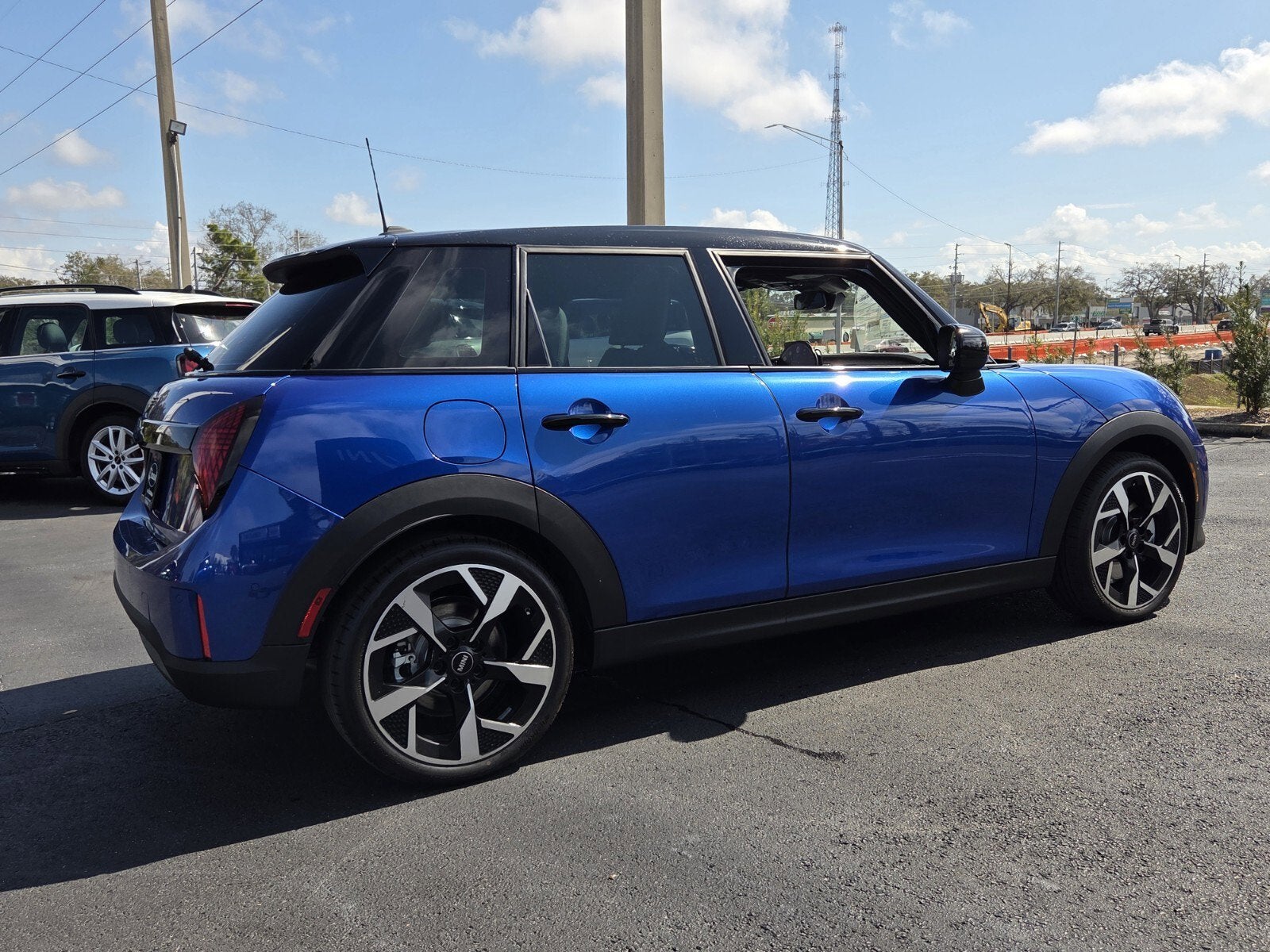 2026 MINI Hardtop 4 Door Cooper Oxford Edition