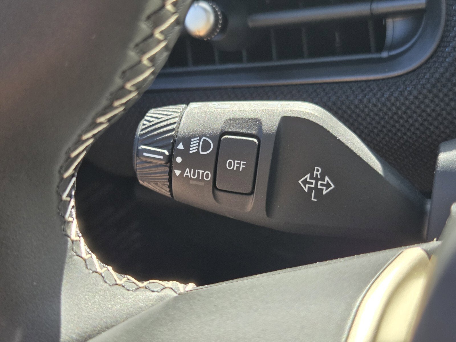 2026 MINI Hardtop 4 Door Cooper Oxford Edition