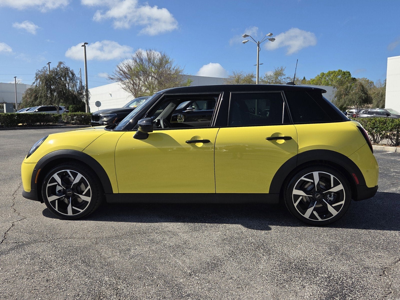 2026 MINI Hardtop 4 Door Cooper Oxford Edition