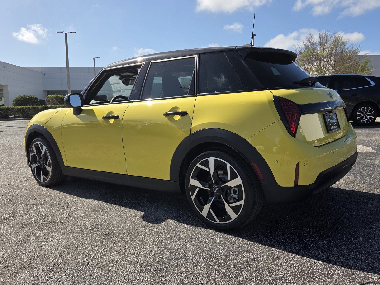 2026 MINI Hardtop 4 Door Cooper Oxford Edition