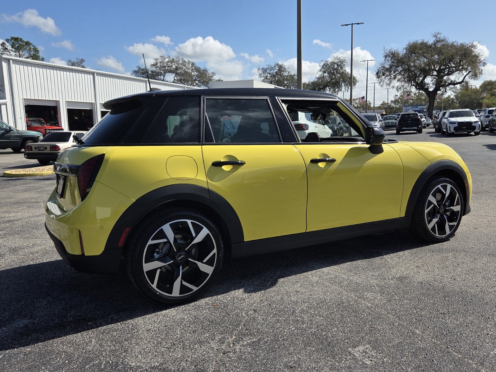 2026 MINI Hardtop 4 Door Cooper Oxford Edition