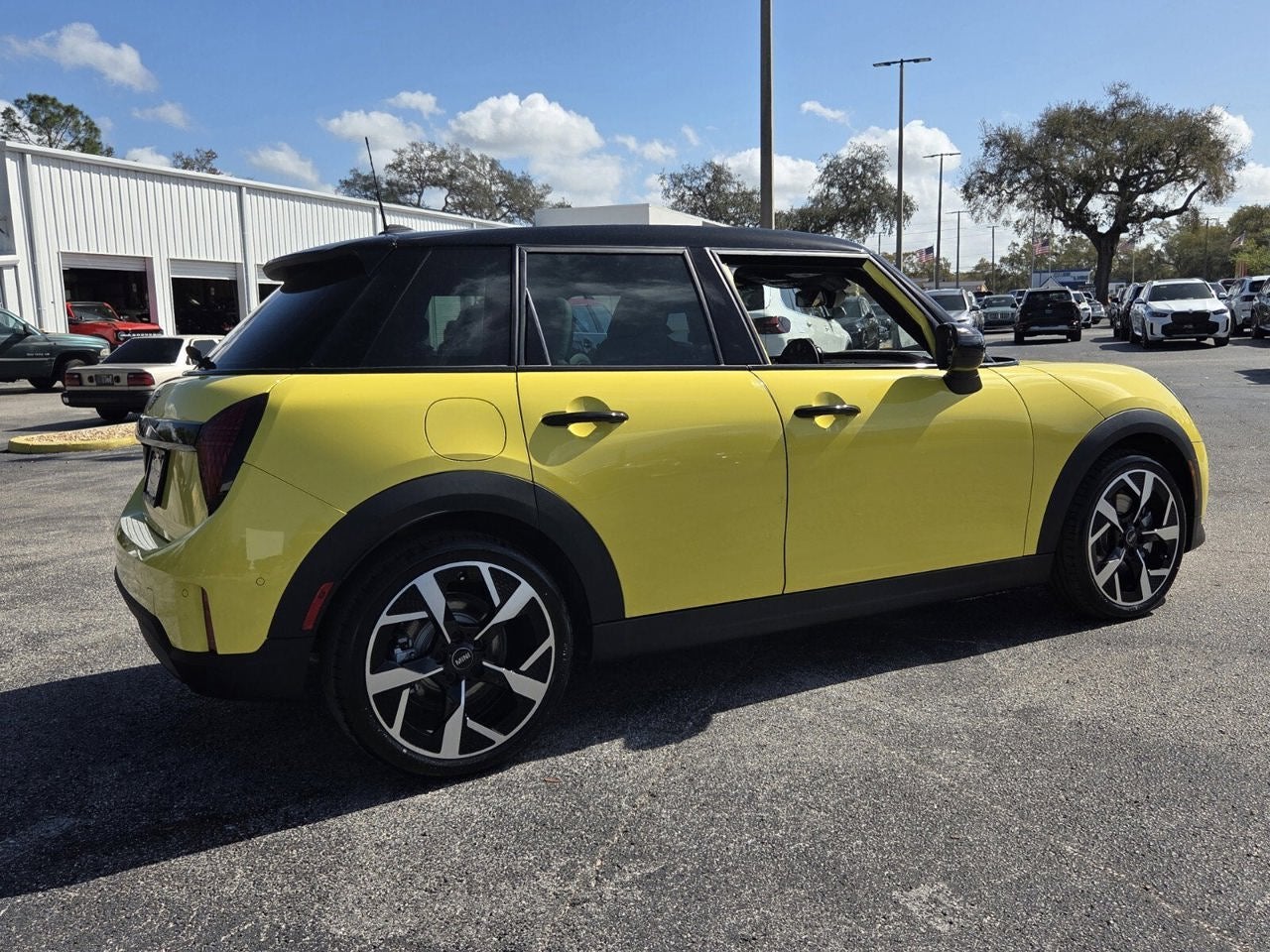 2026 MINI Hardtop 4 Door Cooper Oxford Edition
