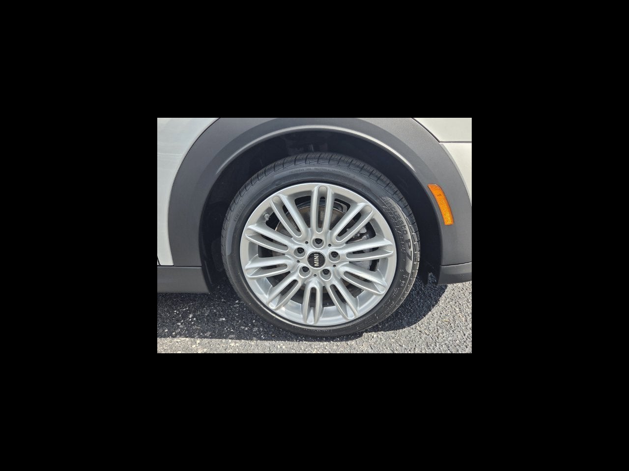 2024 MINI HARDTOP 2 DOOR Iconic