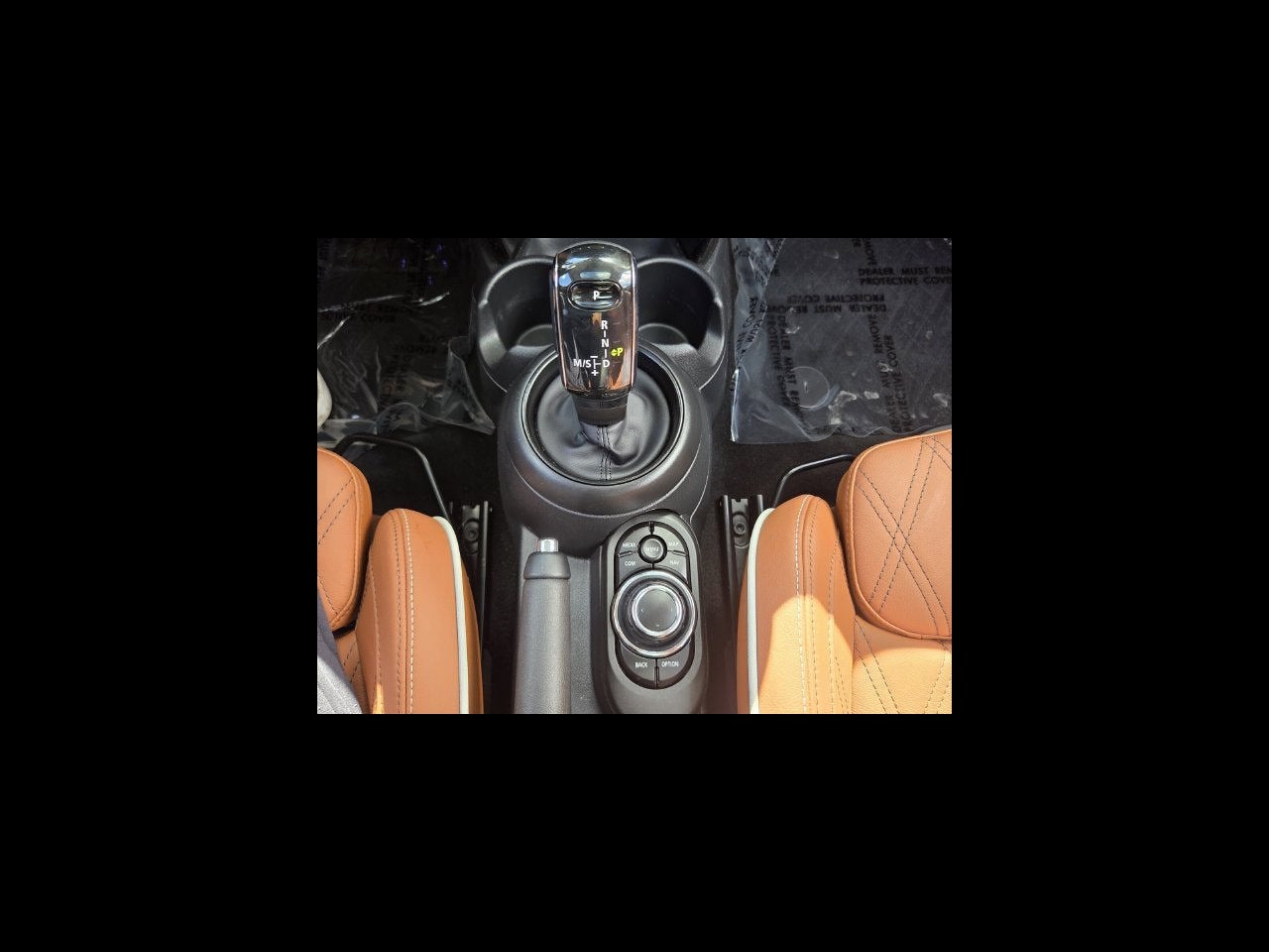 2024 MINI HARDTOP 2 DOOR Iconic