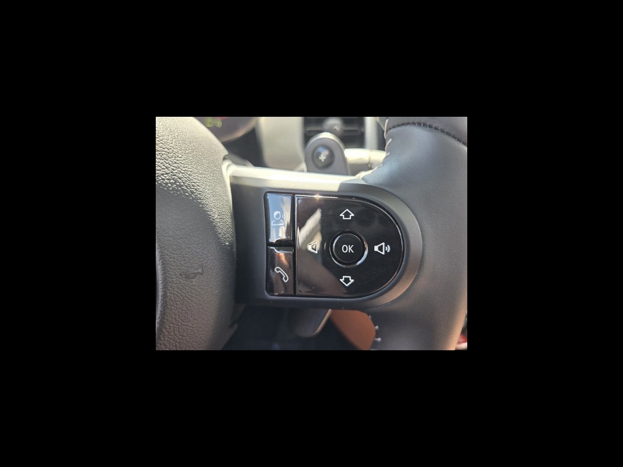 2024 MINI HARDTOP 2 DOOR Iconic