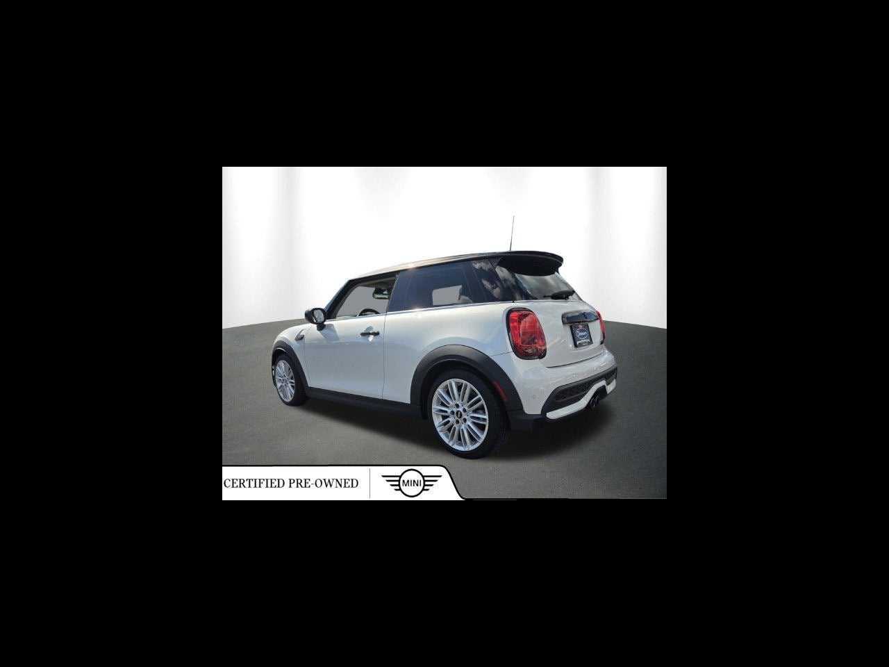 2024 MINI HARDTOP 2 DOOR Iconic