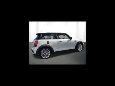 2024 MINI HARDTOP 2 DOOR Iconic