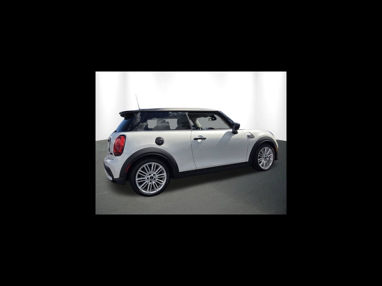 2024 MINI HARDTOP 2 DOOR Iconic