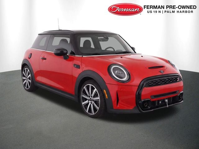 2024 MINI HARDTOP 2 DOOR Iconic
