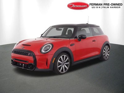2024 MINI HARDTOP 2 DOOR Iconic